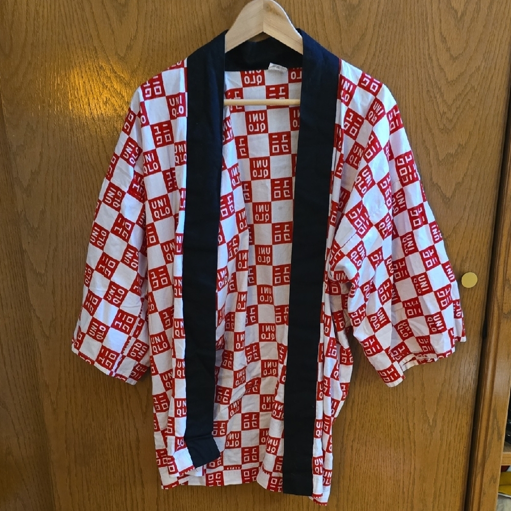 DISCONTINUED Uniqlo Red and White Patterned Kimono with Black Trim
